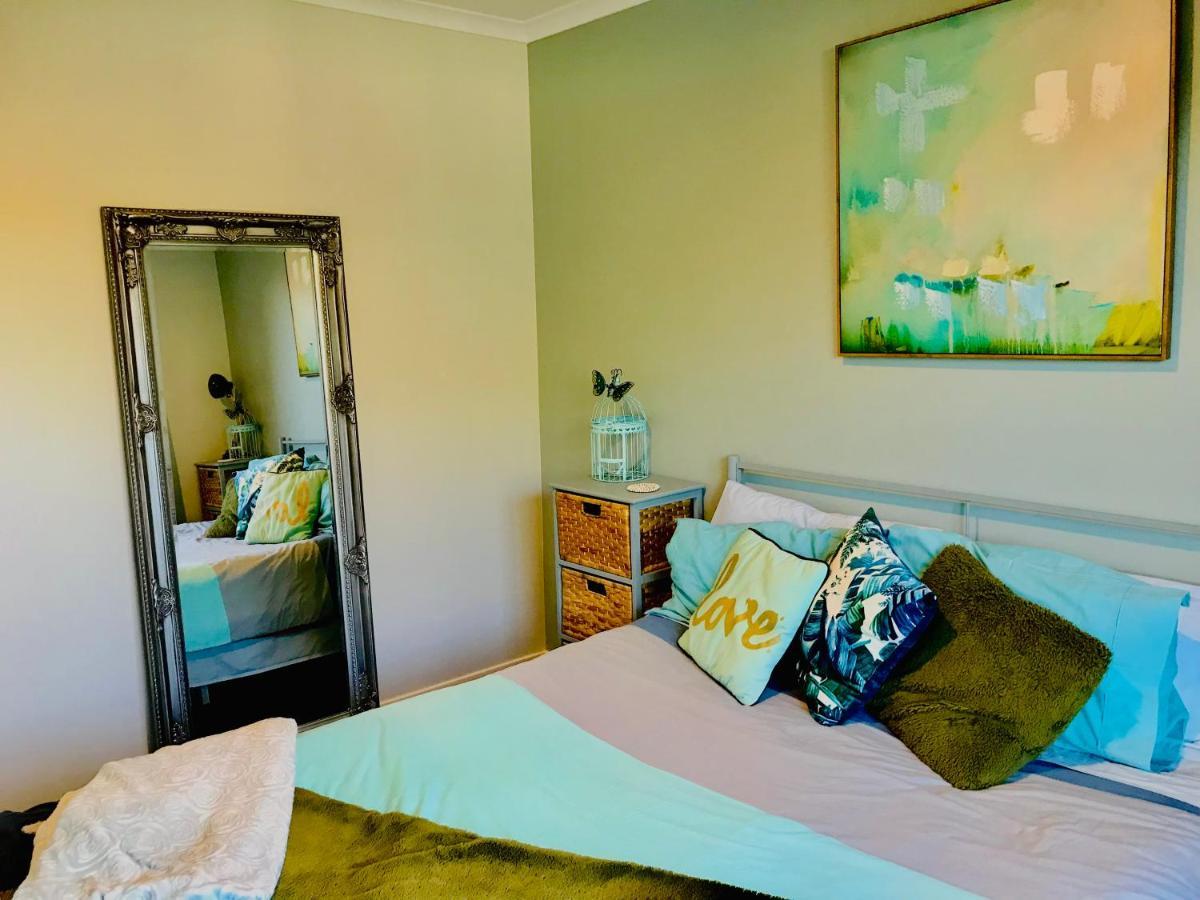 A Little Bit Beachy Modern Guest Room And Private Toilet Christchurch Exteriér fotografie