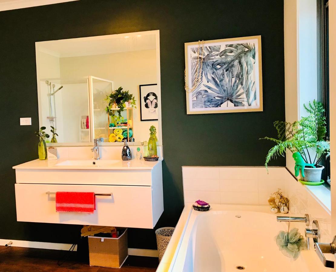 A Little Bit Beachy Modern Guest Room And Private Toilet Christchurch Exteriér fotografie